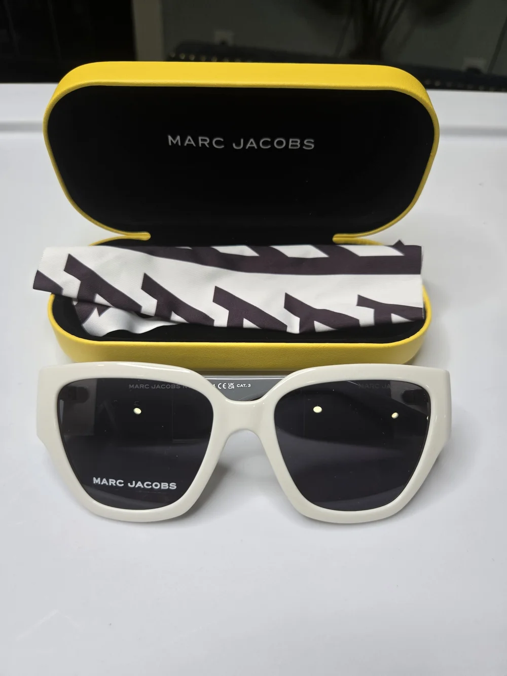 Marc Jacobs Cream Frame Sunglasses with Black Lenses